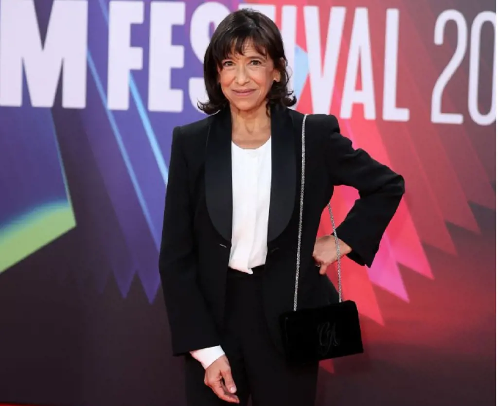 Kathryn Hunter walked the red carpet on London Film festival
