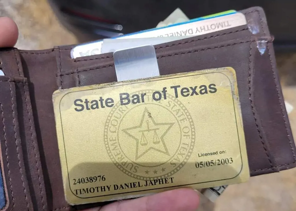 Timothy Daniel Japhet who is a member of State Bar of Texas has been arrested in Kinney County over Immigration and Smuggling charges, Timothy is a licensed attorny and federally appointed immigration magistrate
