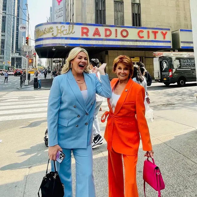 On May 13, 2023, Robin shared a picture with her daughter during her comeback tour in Radio City Manhattan. Her daughter Heather is a Comedian and actress