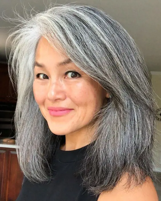 20 Flattering Haircuts for Women Over 50