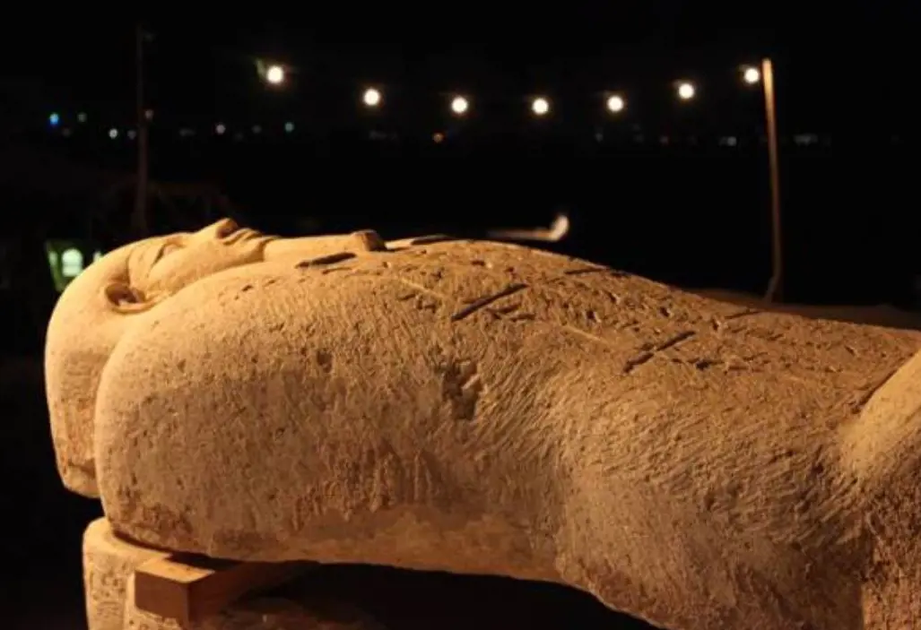 In the infamous episode of Expedition Unexpected, the team found 25000 year old mummy inside the tomb