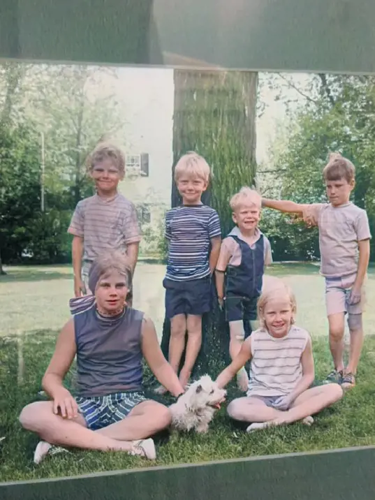 Jim Gaffigan family photos includes him and his five siblings Michael, Mitch, Joseph, Pamela, and Catherine