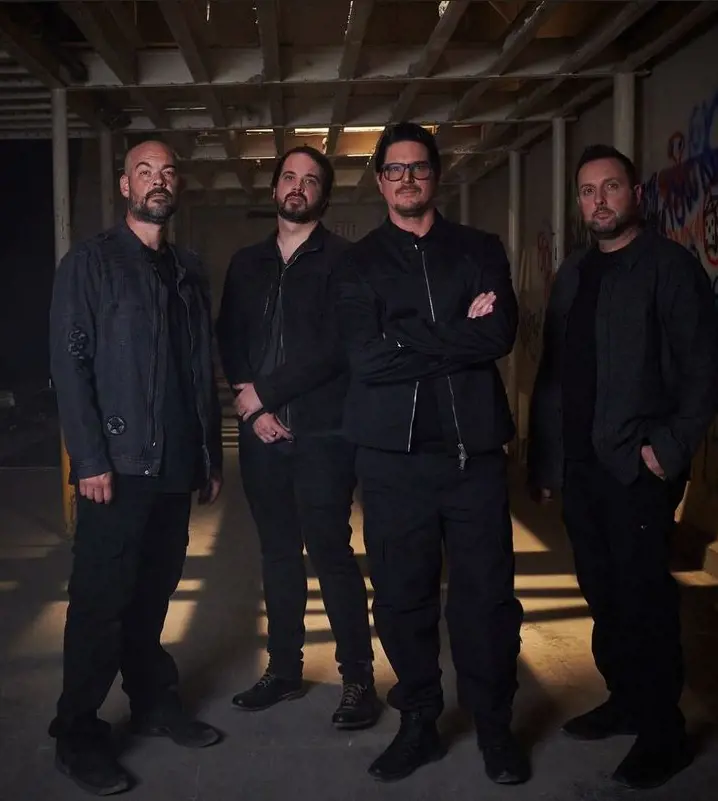 Zak Bagans, Nick Groff, Aaron Goodwin, Billy Tolley, and Jay Wasley are the four main cast who investigate the haunted locations