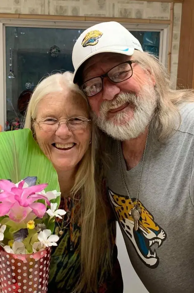 Lindsey Kauffman wished her parents Chris and Debbie 49th year anniversary on April 16, 2021, they have been married for 51 years now