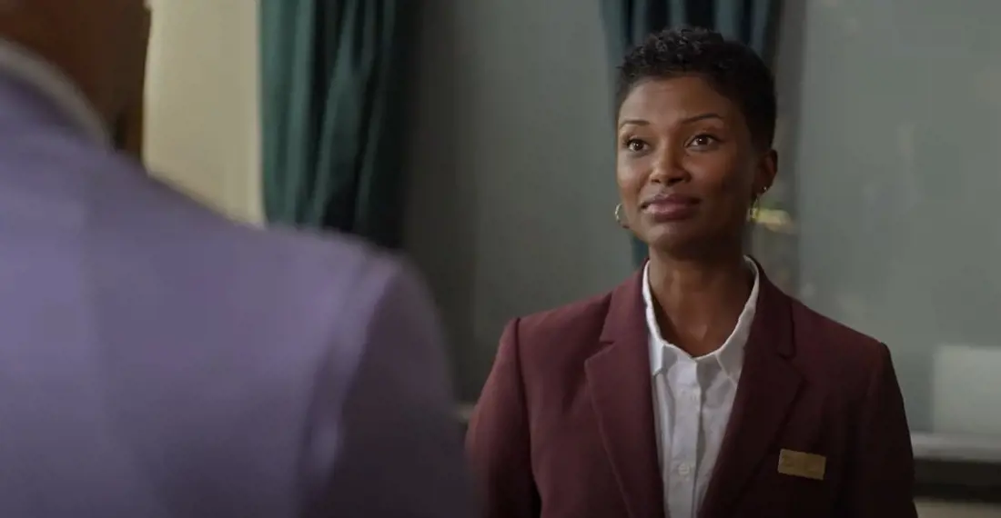 Zakiya is one of the lower level manager of the Magnate Hotel in the movie