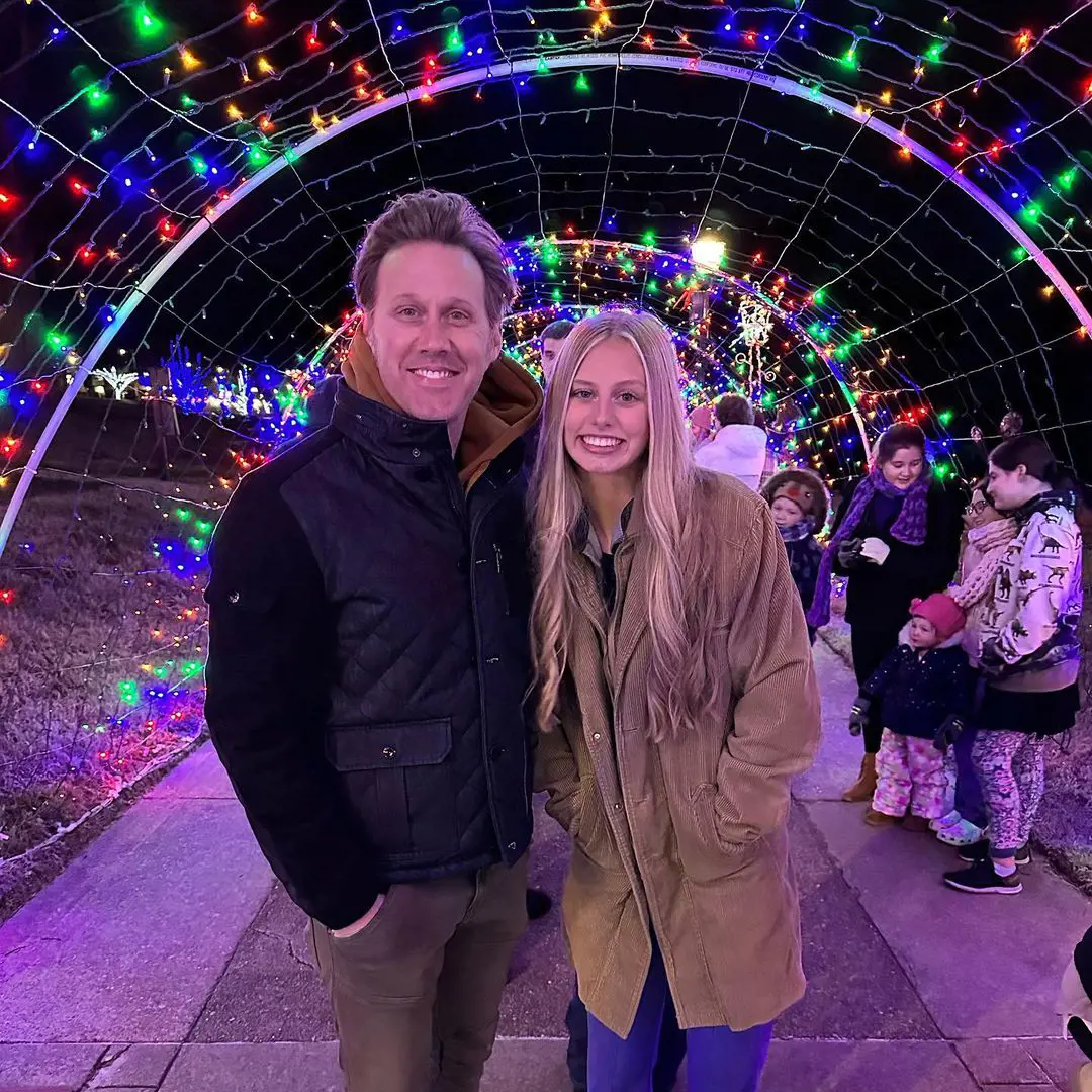  After a crazy couple of months for Jason's family, they had a great night off and enjoyed some time in the Christmas festival.