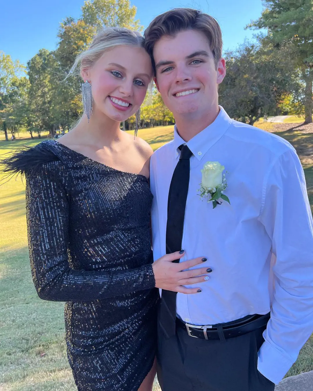 Haven had a great time with her partner in Prom in Clarksville Country Club on October 2, 2022.
