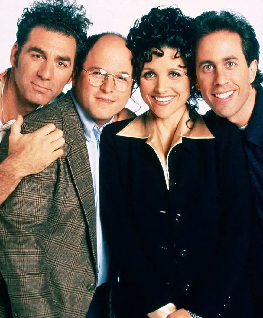 Seinfeld stars Seinfeld alongside Jason as George Costanza, Julia as Elaine Benes, and Michael as Cosmo Kramer